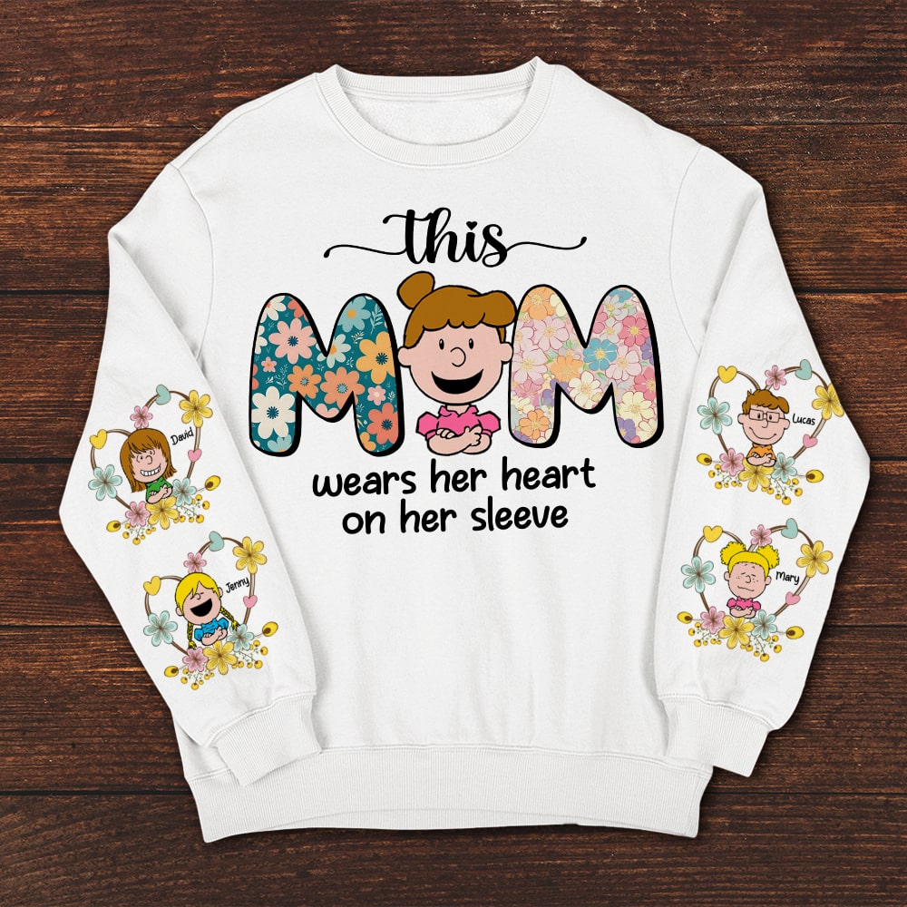 Personalized Gifts For Mom Shirt 05xqtn260325hh This Mom Wears Her Heart On Her Sleeve-Homacus