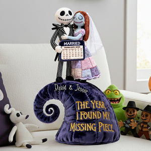 Spooky Married Couple Pillow - Personalized Gift For Couples 05OHLU101225-Homacus