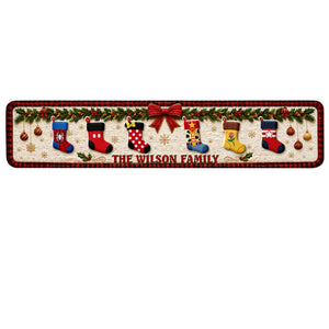 Holiday Stockings Quilted Table Runner - Personalized Christmas Gifts For Family 02naqn190826